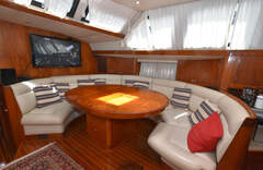 Oyster 80 Deck Saloon - image 10