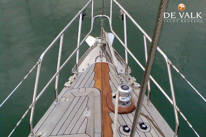 Classic Sailing Yacht - image 3