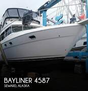 Bayliner 4587 Cockpit Motor Yacht - fotka 1
