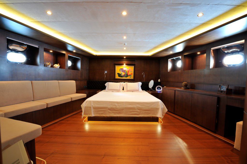 35M Luxury Sailing Yacht - fotka 3