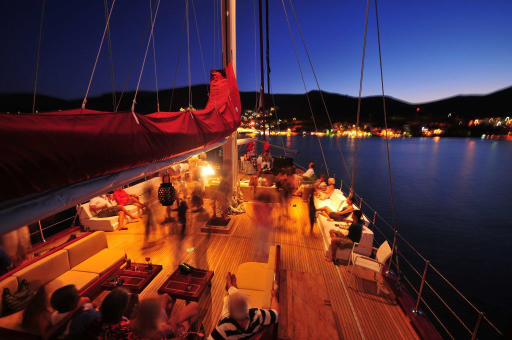 35M Luxury Sailing Yacht - image 2
