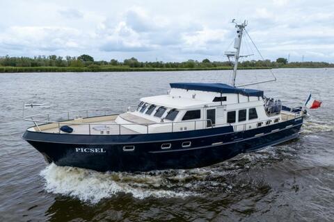 Altena Blue Water Trawler 48'