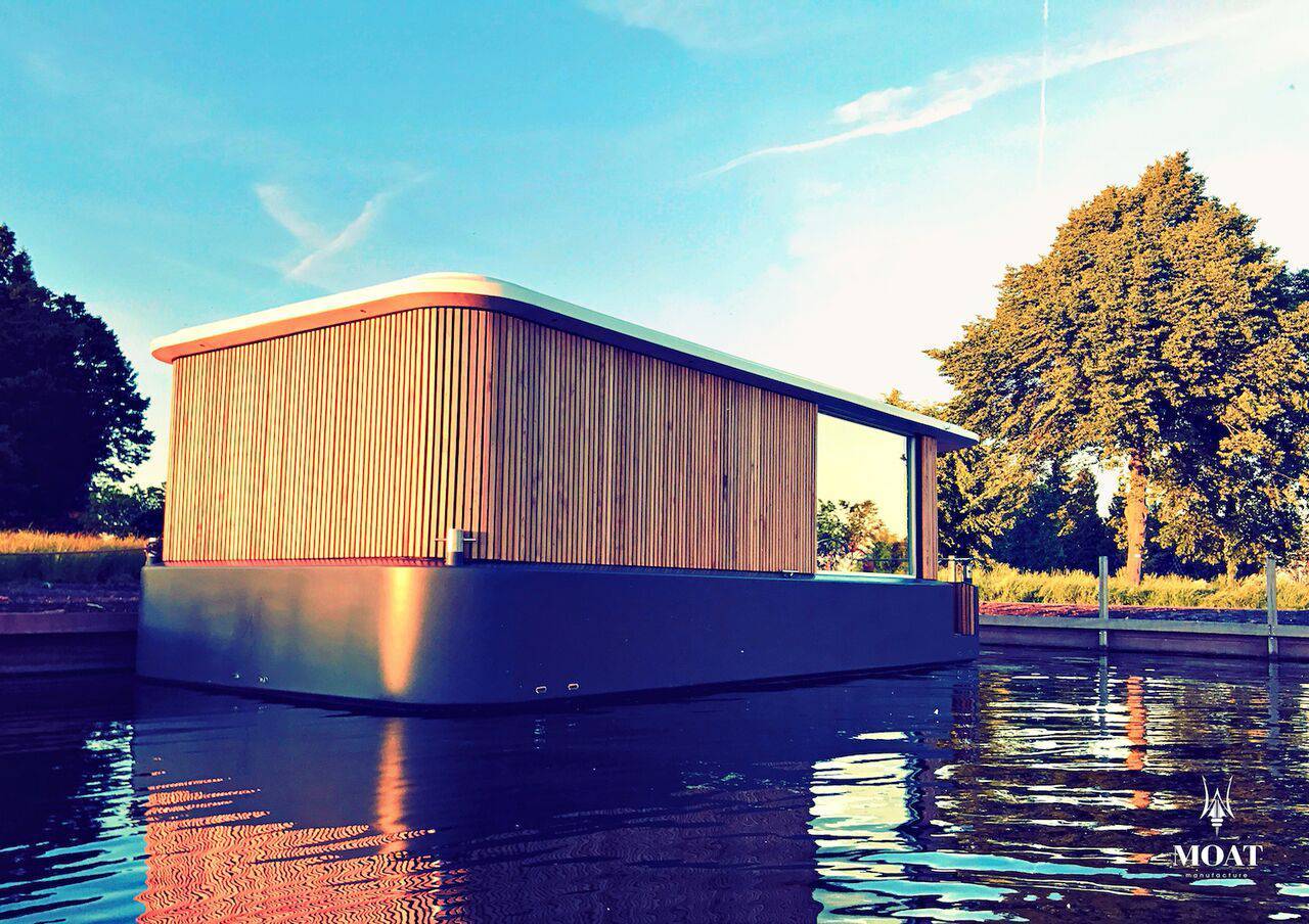 Houseboat MOAT Floating Hotel Room - immagine 2