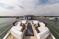 Galeon 650 Skydeck - picture 6
