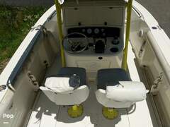 Boston Whaler 240 Outrage - picture 6