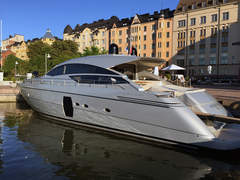Pershing 64 - picture 1