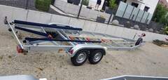 1,5 - 3,65 T Motorboot Trailer - picture 1