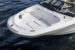 Sea Ray SPX 210 Outboard - picture 10