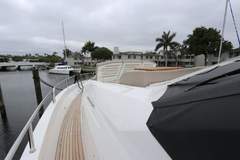 Sunseeker Yacht - фото 6