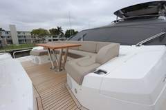 Sunseeker Yacht - picture 10