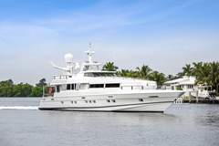 Oceanfast Motor Yacht - immagine 1