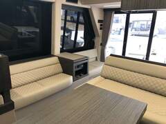 Galeon 470 Skydeck - picture 7