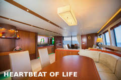 Semi-Displacement Motor Yacht - picture 5