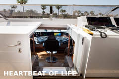 Semi-Displacement Motor Yacht - picture 3