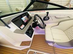 Sea Ray 210 SPX - picture 3