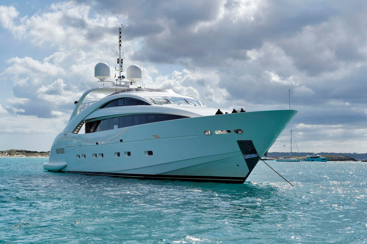 ISA 120 M/Y Whispering Angel - picture 2