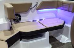 Sea Ray 190 SPXE mit Trailer (AUF Lager) - picture 8
