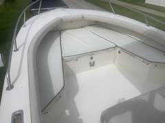 Albemarle 242 Center Console - picture 7