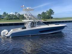 Boston Whaler 420 Outrage - picture 4