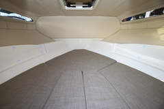 Bayliner VR5 Cuddy Cabin mit 115 PS e - fotka 5