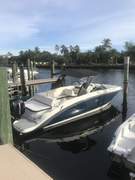 Sea Ray SDX 270 Outboard - picture 2