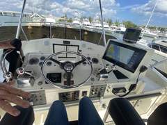 Hatteras Sport Fish Convertible - picture 6
