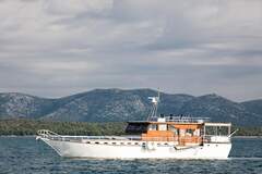 Steel Motor Yacht - picture 1
