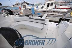 Cruisers Yachts 390 SC - picture 4