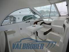 Cruisers Yachts 390 SC - picture 10