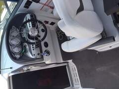 Cruisers Yachts 275 SS - picture 2