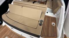Sea Ray 250 SSE & Trailer (AUF Lager) - immagine 4