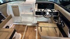 Sea Ray 250 SSE & Trailer (AUF Lager) - picture 8