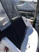Rinker 290 Express Cruiser - picture 9
