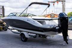 Sea Ray SPX 210 Outboard - picture 5