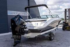 Sea Ray SPX 210 Outboard - resim 3