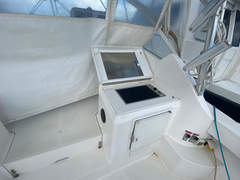 Luhrs 28 - picture 3