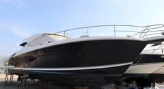 Riviera 4400 Sport Yacht - resim 1