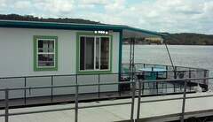 50-Foot Houseboat - picture 2