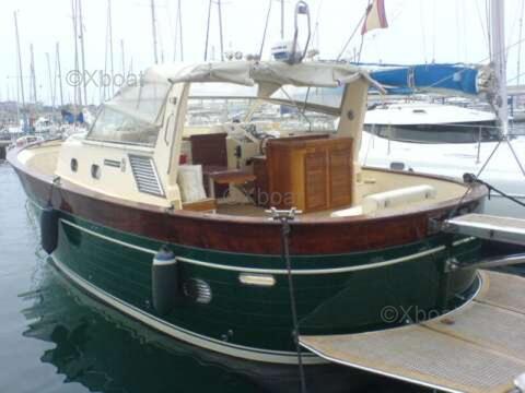 Apreamare 12 Semicabinato Boat in Excellent condition.