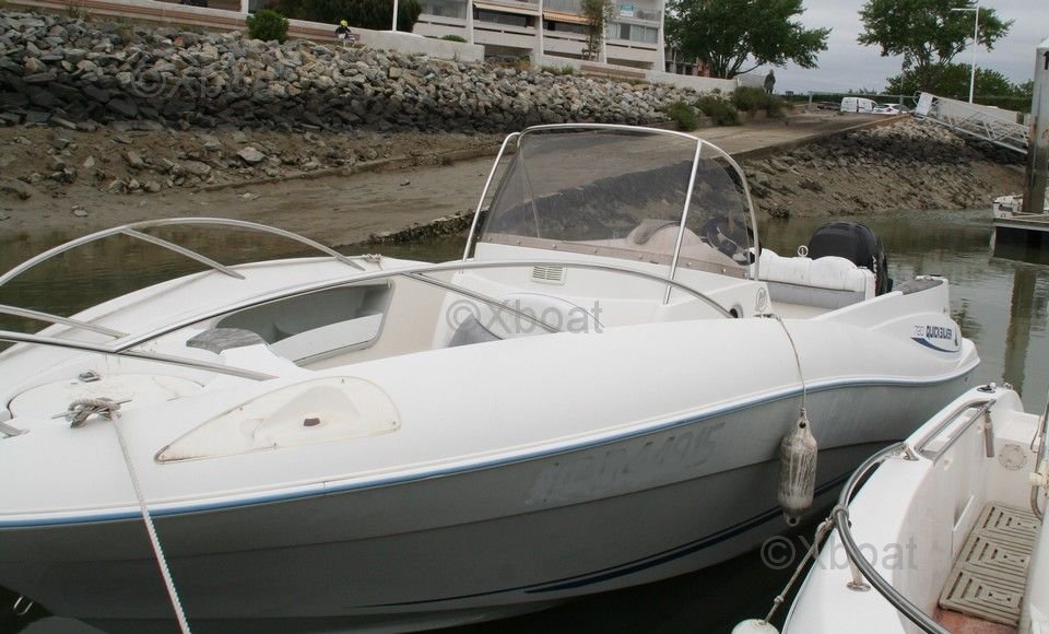 Quicksilver 720 Commander Boat Renowned for its - resim 2