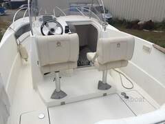 Quicksilver 720 Commander Boat Renowned for its - immagine 6