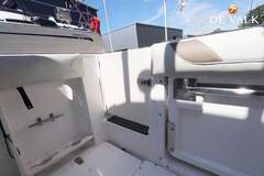 Boston Whaler 270 Outrage - picture 6