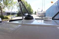 Boston Whaler 270 Outrage - picture 10