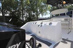 Boston Whaler 270 Outrage - picture 5