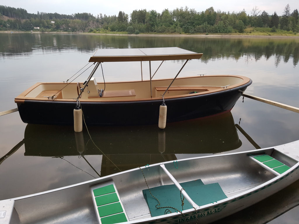 Tuckerboot wie neu mit Reinem Solarantrieb HK - Bild 2
