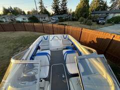 Bayliner Discovery 195 - picture 10