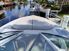 Cruisers Yachts 3470 Express - picture 8