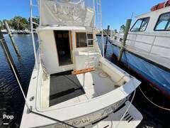 Hatteras 36 Convertible - picture 6