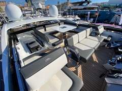 Galeon 650 Skydeck - picture 2