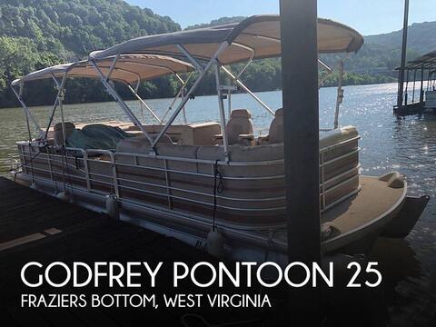 Godfrey Pontoon Sanpan 25 Tritoon Boat